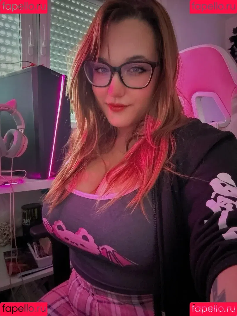 ninii / niniitard / ninitard Onlyfans Photo Gallery 