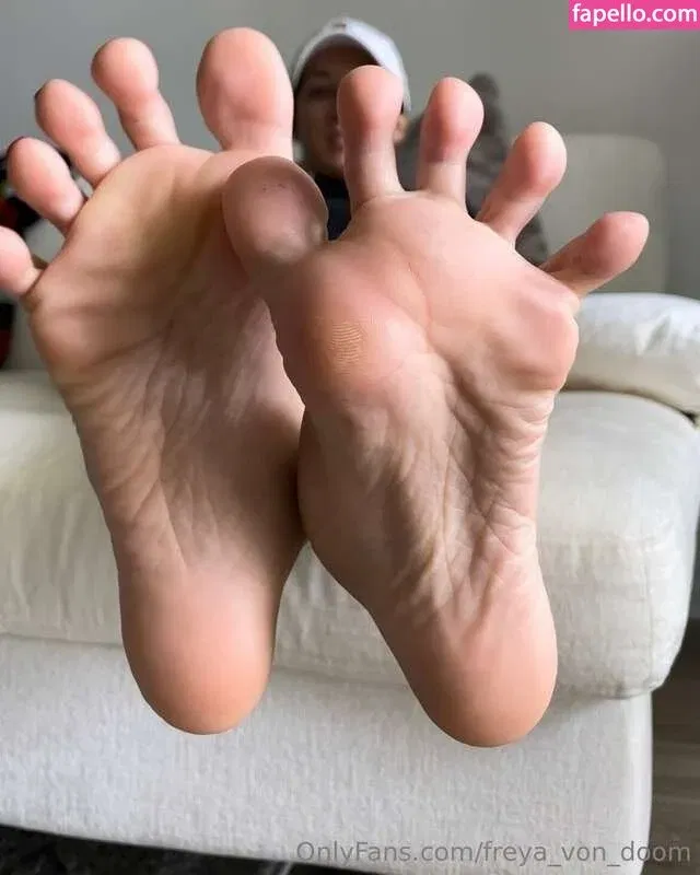 Freya Von Doom / Freya_Von_Doom / freyadoom Onlyfans Photo Gallery 