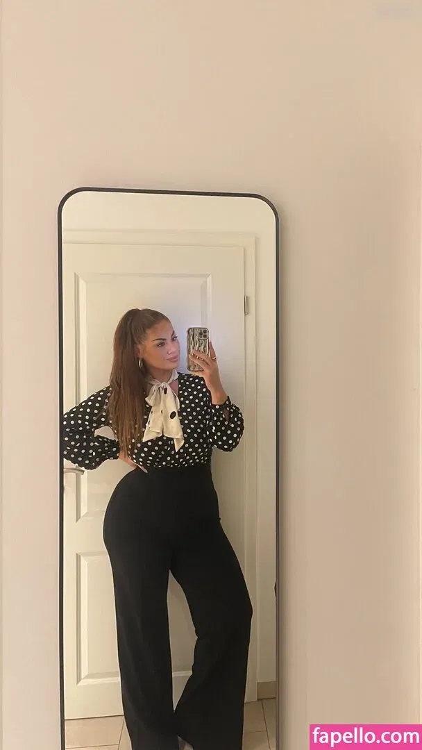 Hanna Wilperath / hannawilperath / maria4u Onlyfans Photo Gallery 