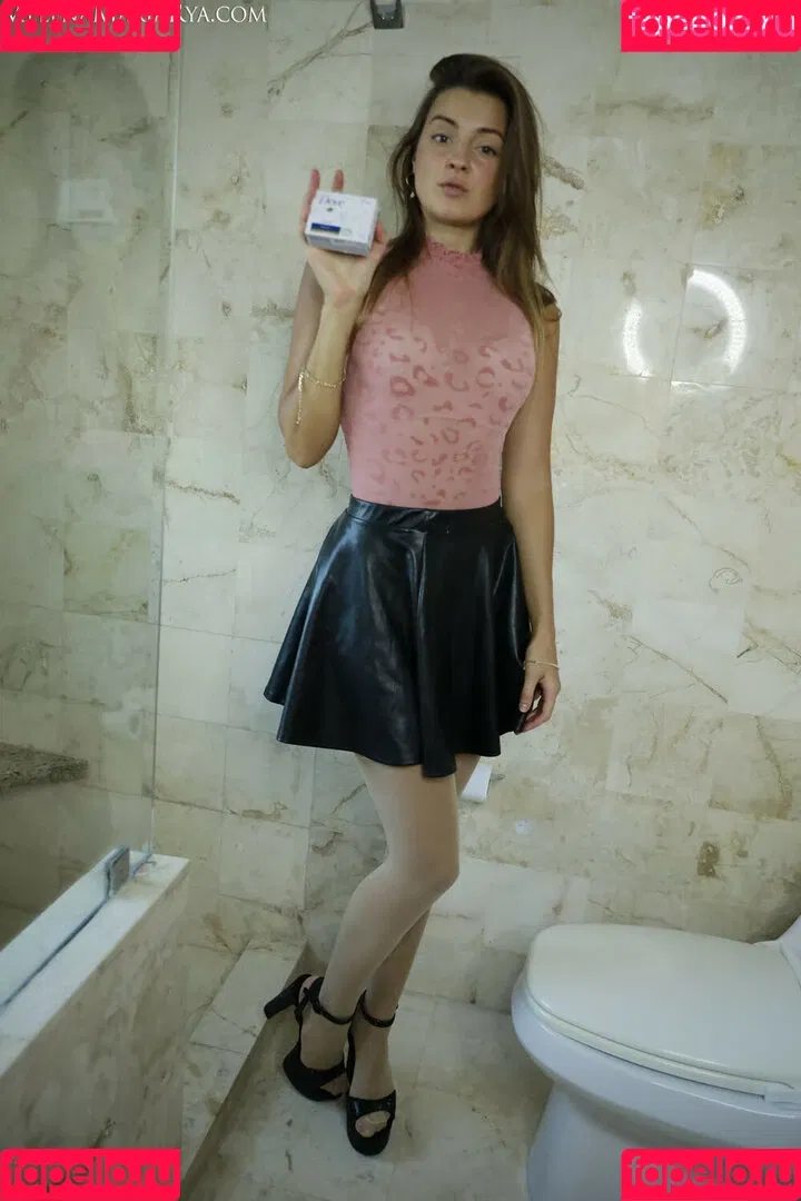 Melena Maria Rya / https: / melenamariarya / melenamariarya_ Onlyfans Photo Gallery 