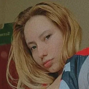 blondegiirlsexy / blondieegirls Onlyfans Photo Gallery 