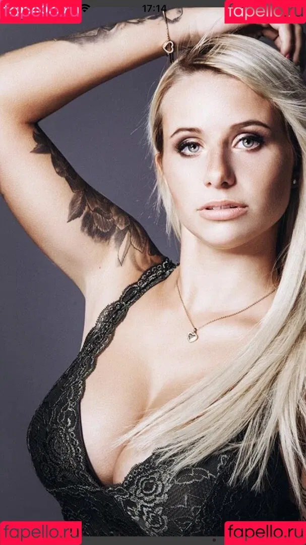 Carina Spack / carina_spack Onlyfans Photo Gallery 