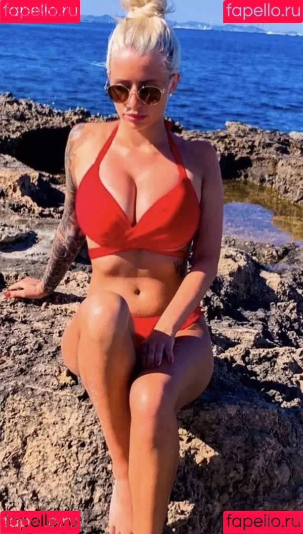 Carina Spack / carina_spack Onlyfans Photo Gallery 