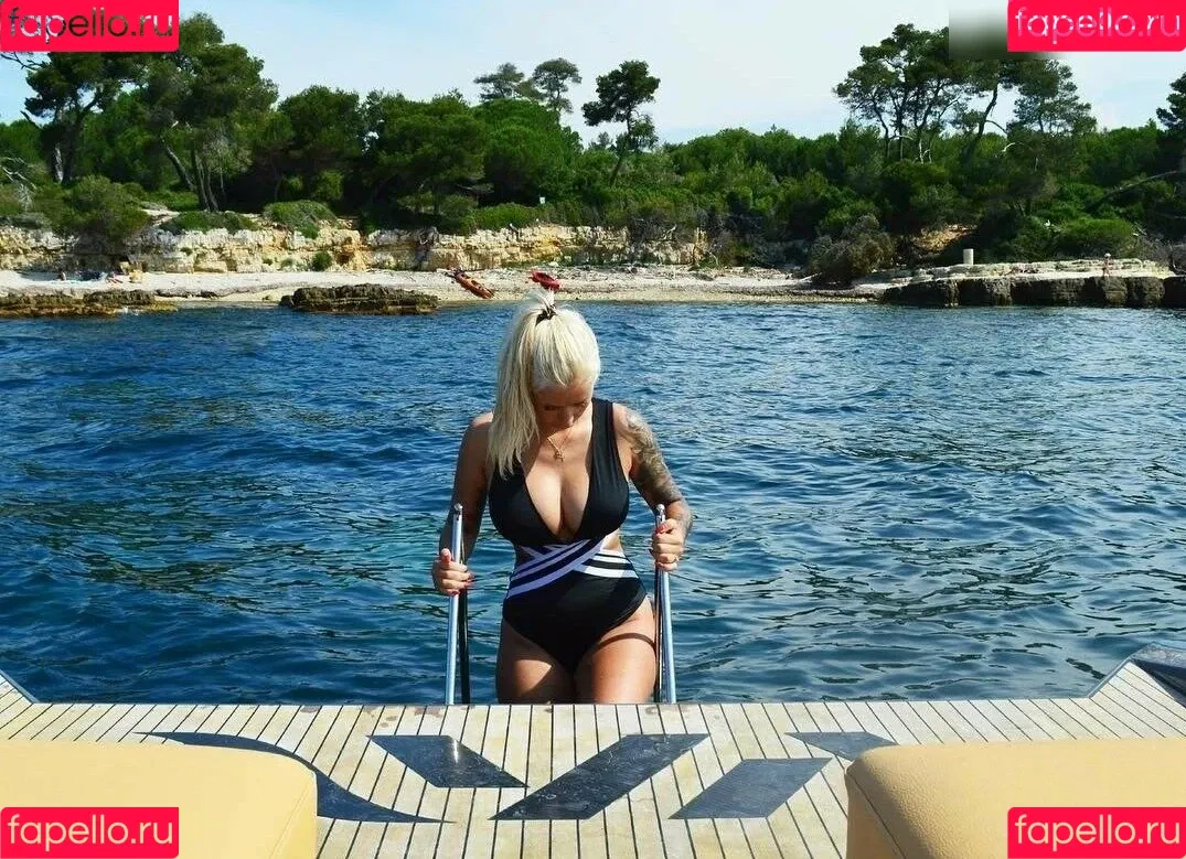 Carina Spack / carina_spack Onlyfans Photo Gallery 