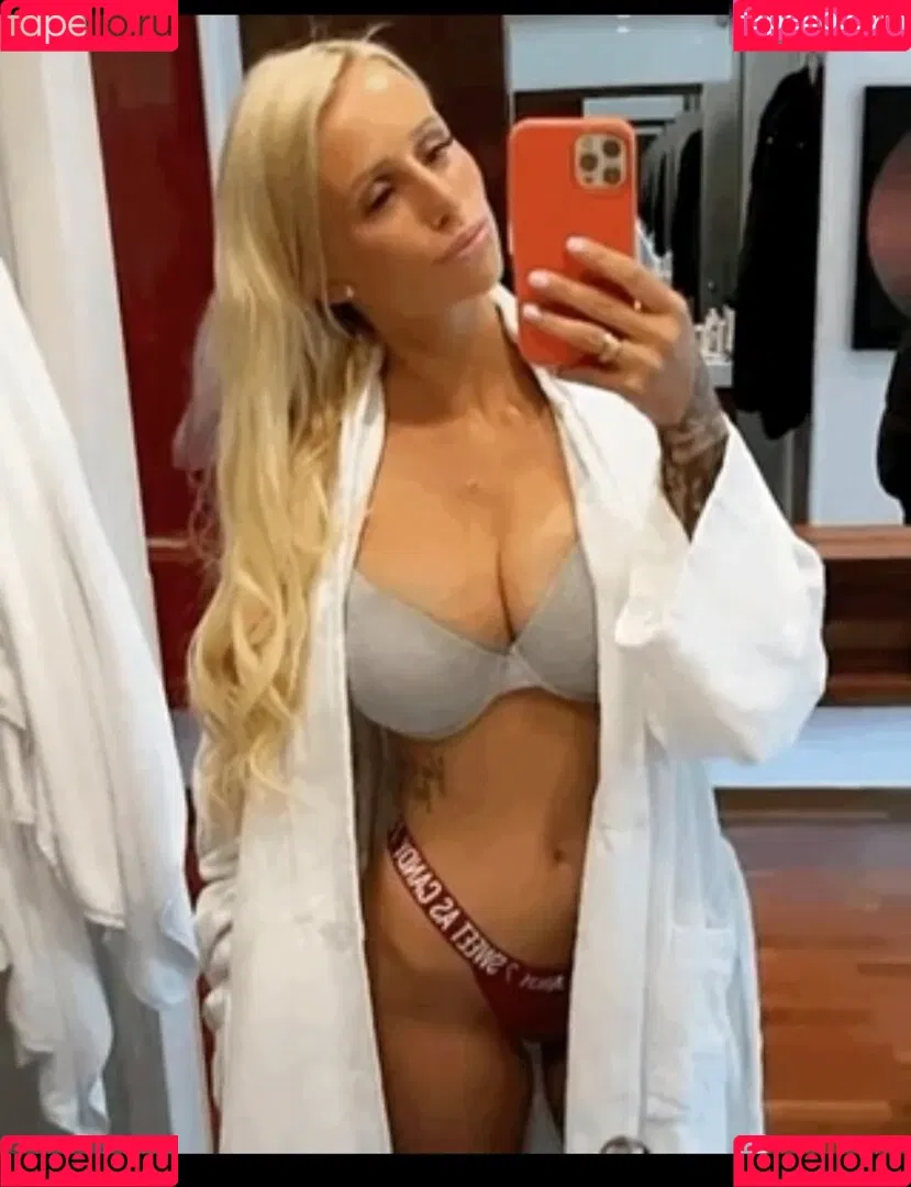 Carina Spack / carina_spack Onlyfans Photo Gallery 