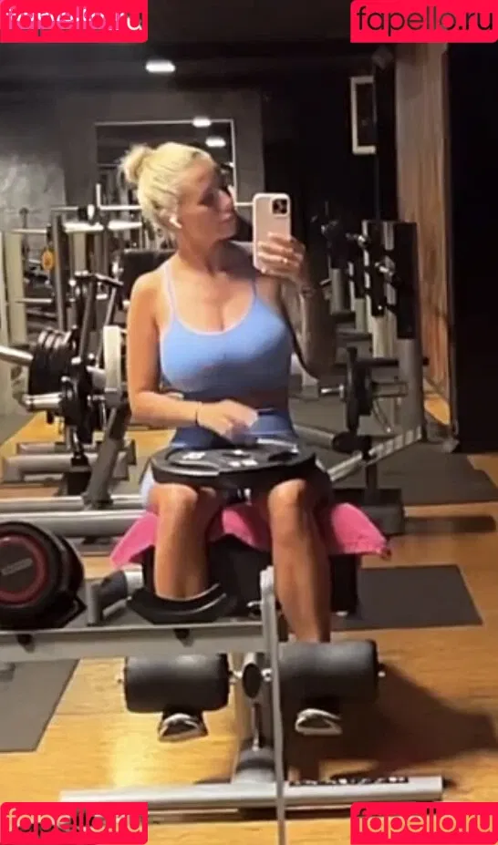 Carina Spack / carina_spack Onlyfans Photo Gallery 