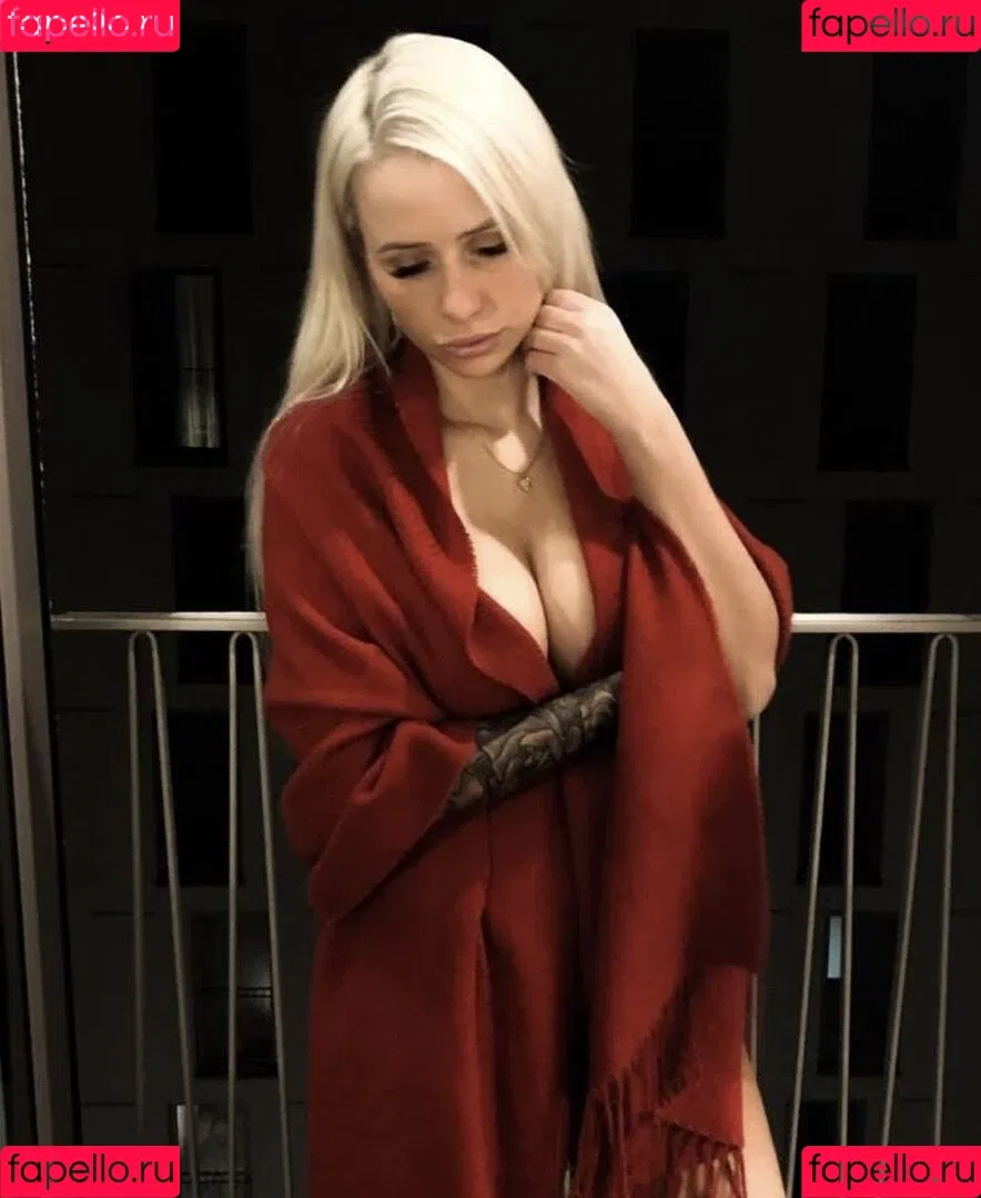 Carina Spack / carina_spack Onlyfans Photo Gallery 