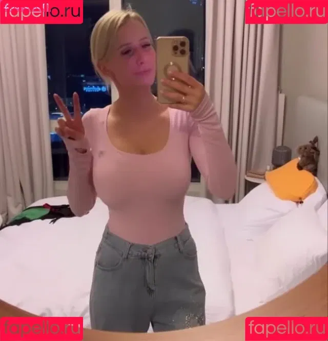 Carina Spack / carina_spack Onlyfans Photo Gallery 