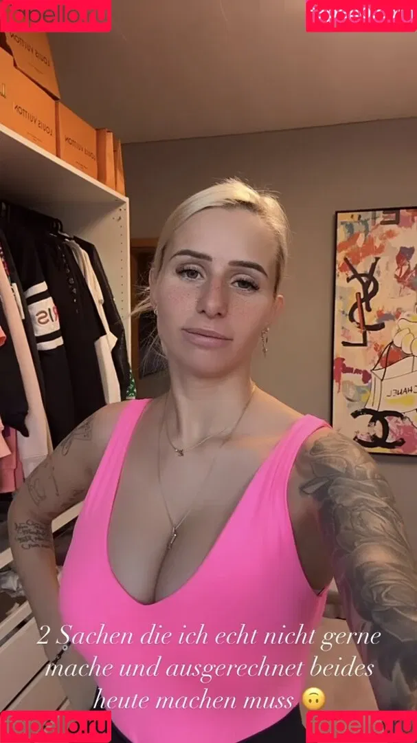 Carina Spack / carina_spack Onlyfans Photo Gallery 