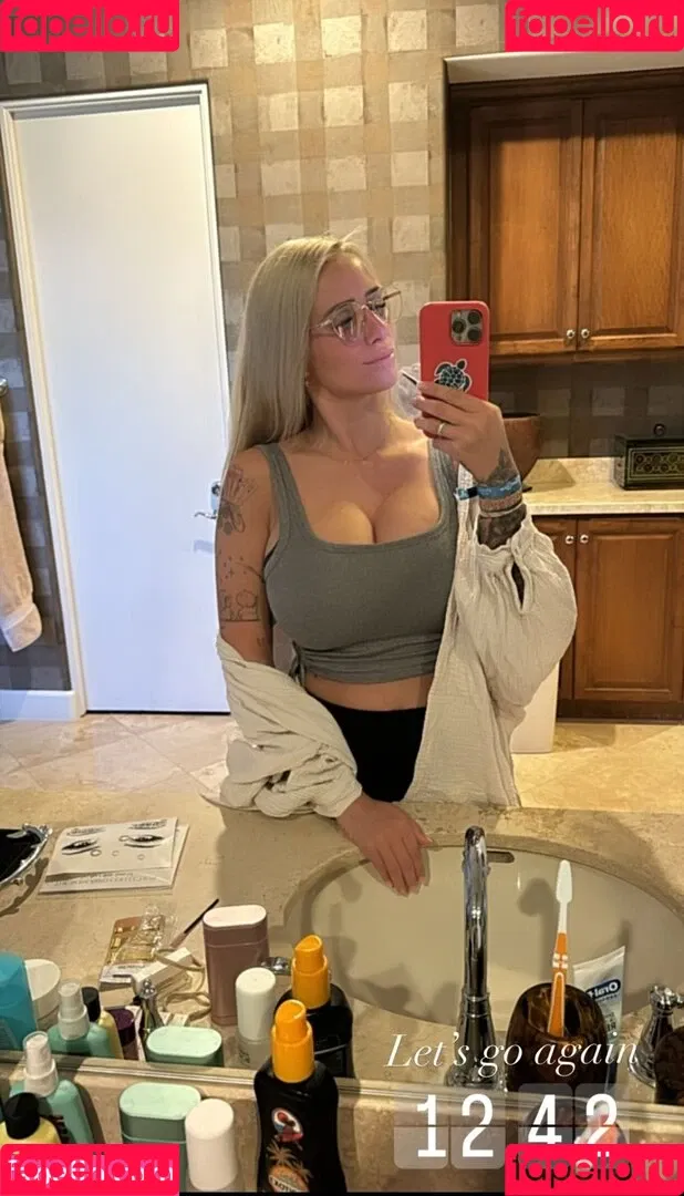 Carina Spack / carina_spack Onlyfans Photo Gallery 