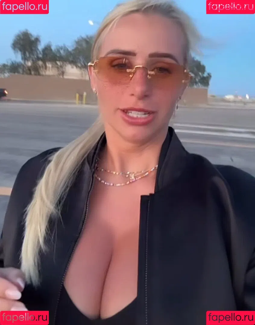 Carina Spack / carina_spack Onlyfans Photo Gallery 