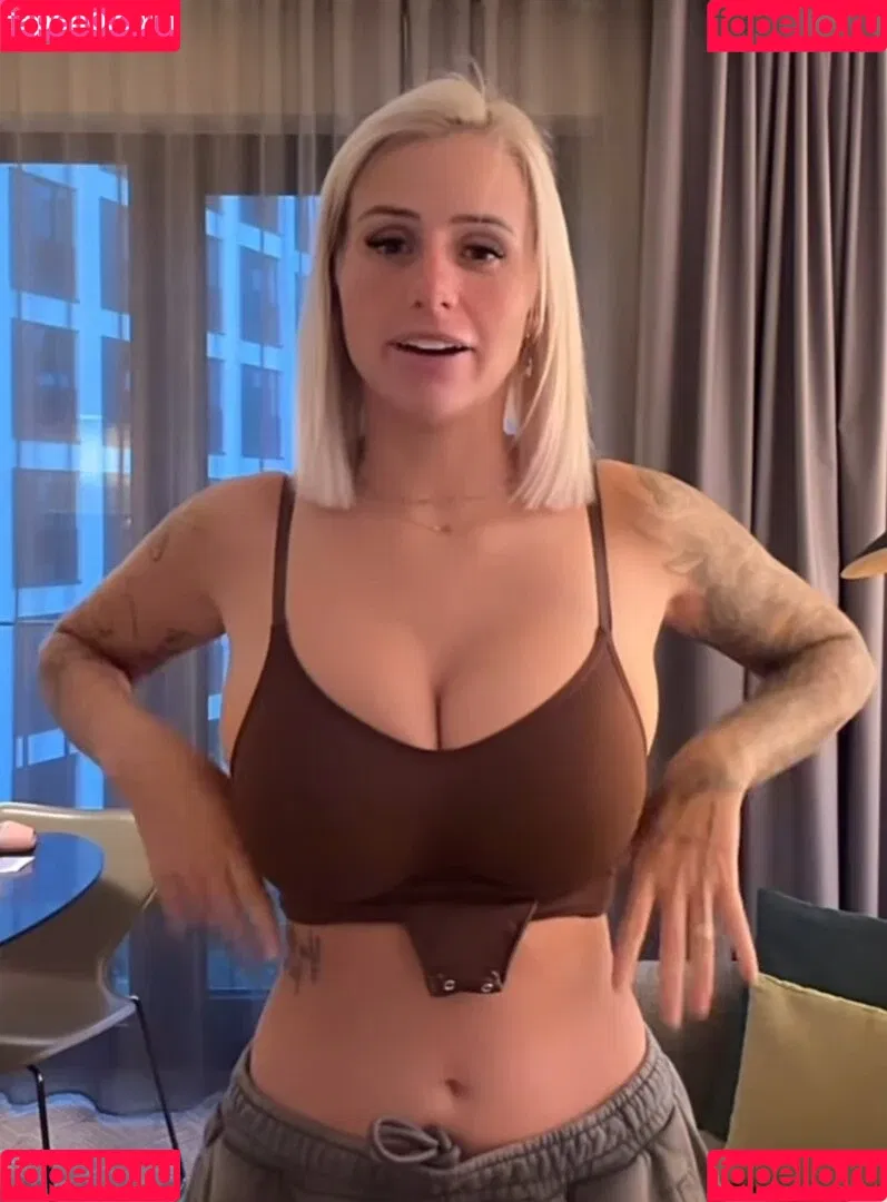 Carina Spack / carina_spack Onlyfans Photo Gallery 