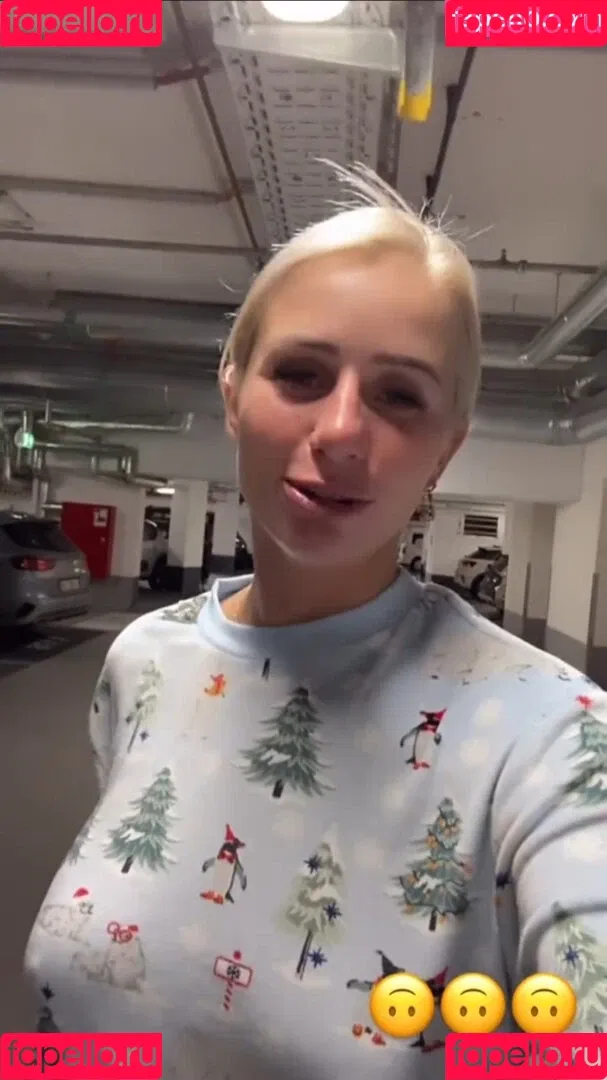Carina Spack / carina_spack Onlyfans Photo Gallery 