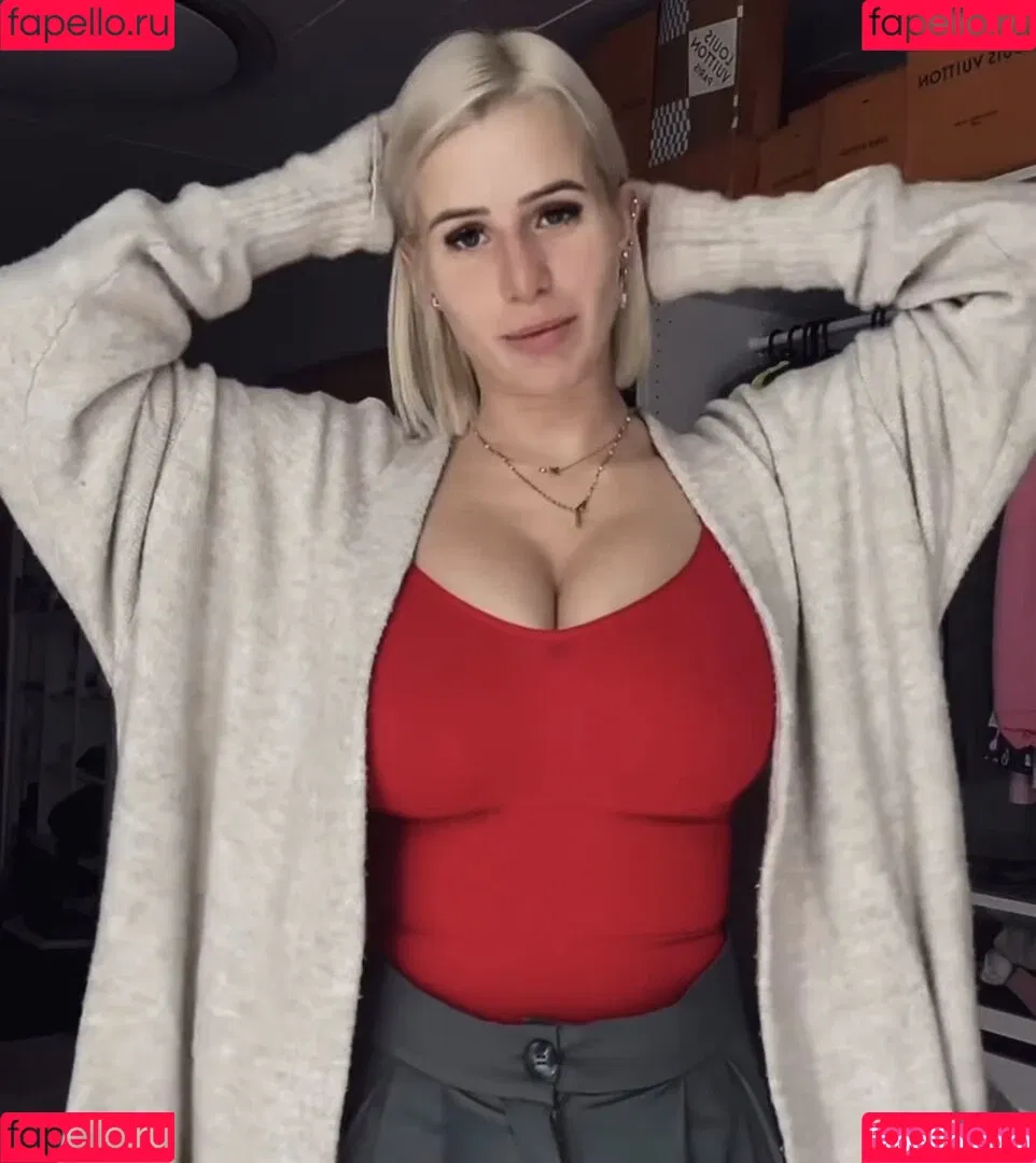 Carina Spack / carina_spack Onlyfans Photo Gallery 