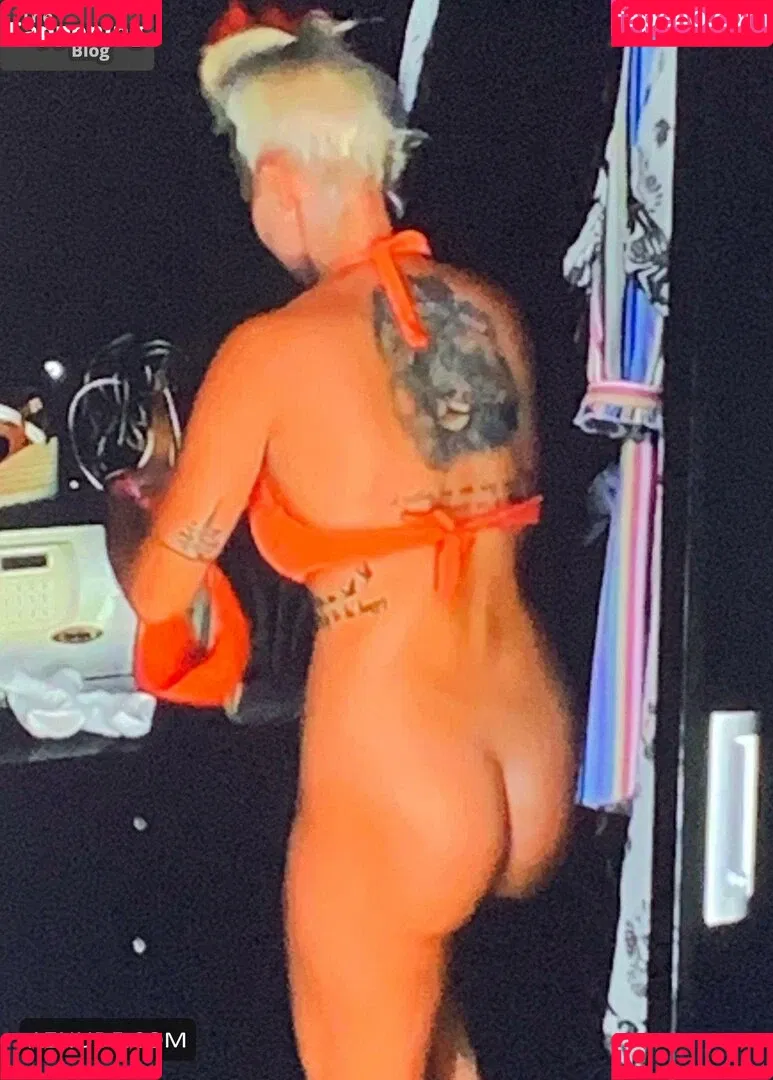 Carina Spack / carina_spack Onlyfans Photo Gallery 