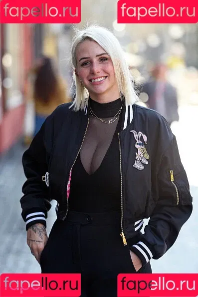 Carina Spack / carina_spack Onlyfans Photo Gallery 