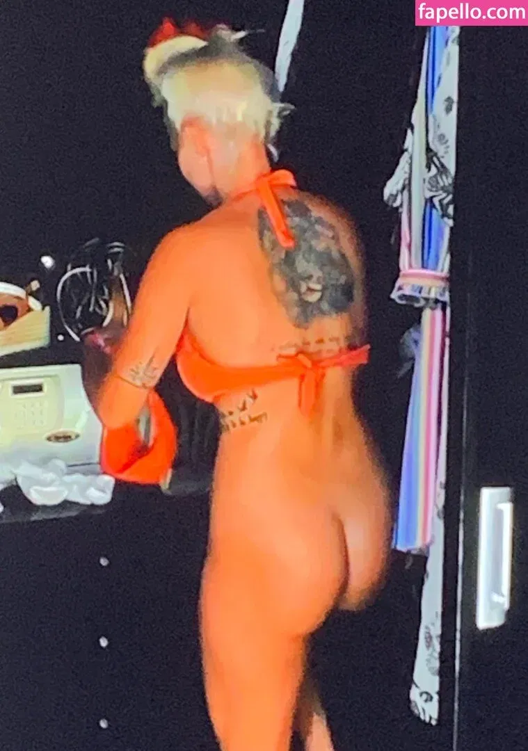 Carina Spack / carina_spack Onlyfans Photo Gallery 