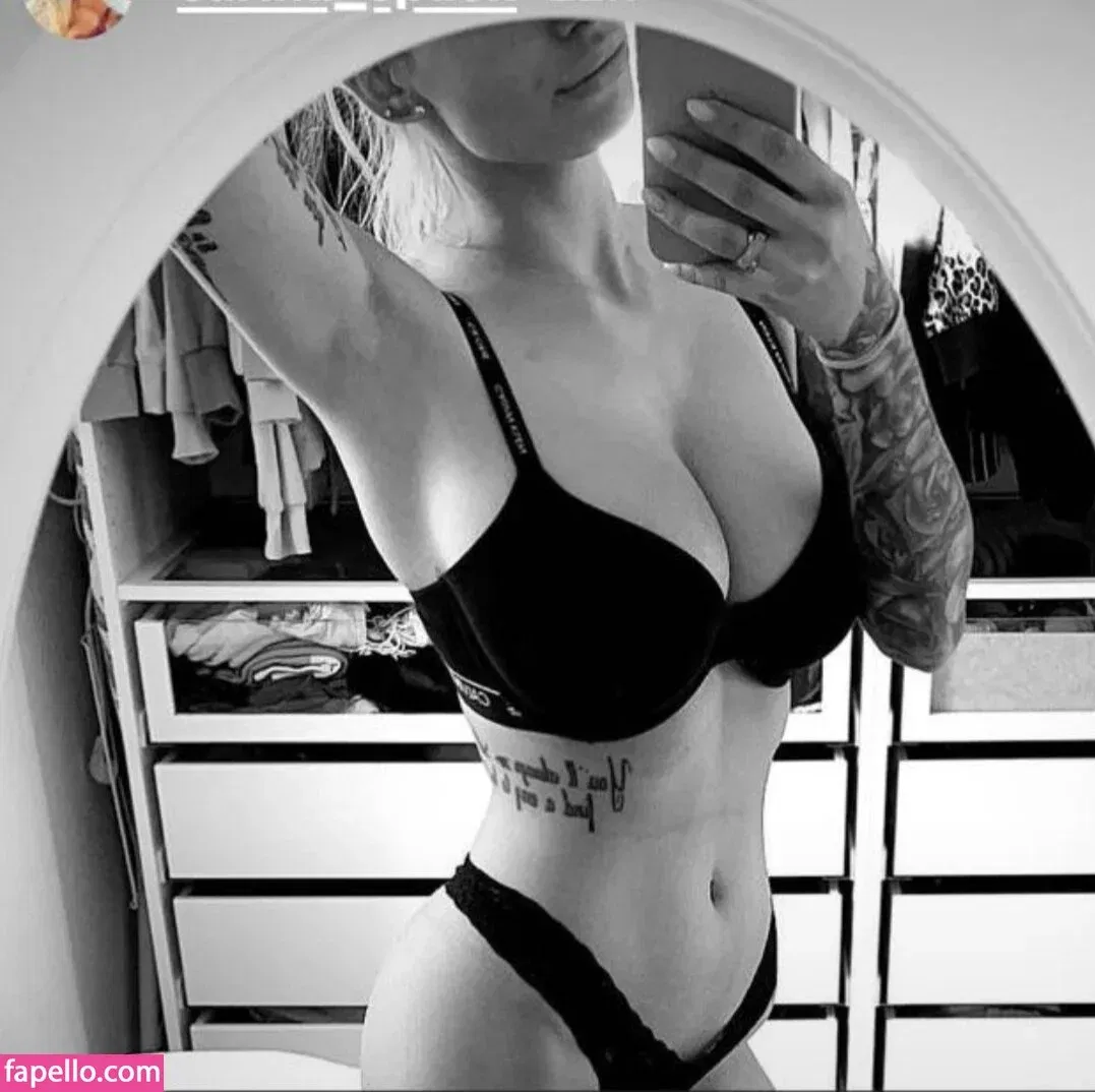 Carina Spack / carina_spack Onlyfans Photo Gallery 