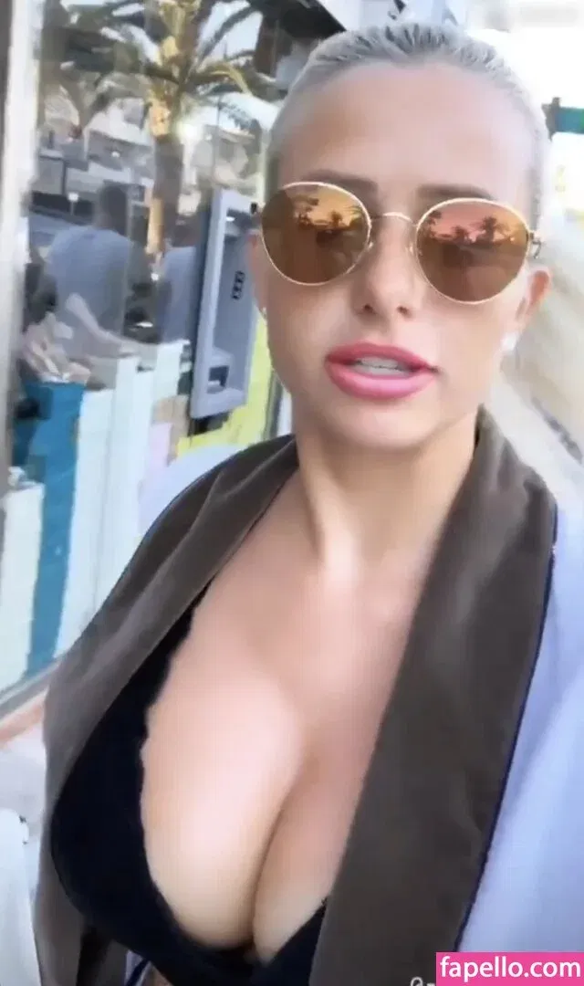 Carina Spack / carina_spack Onlyfans Photo Gallery 