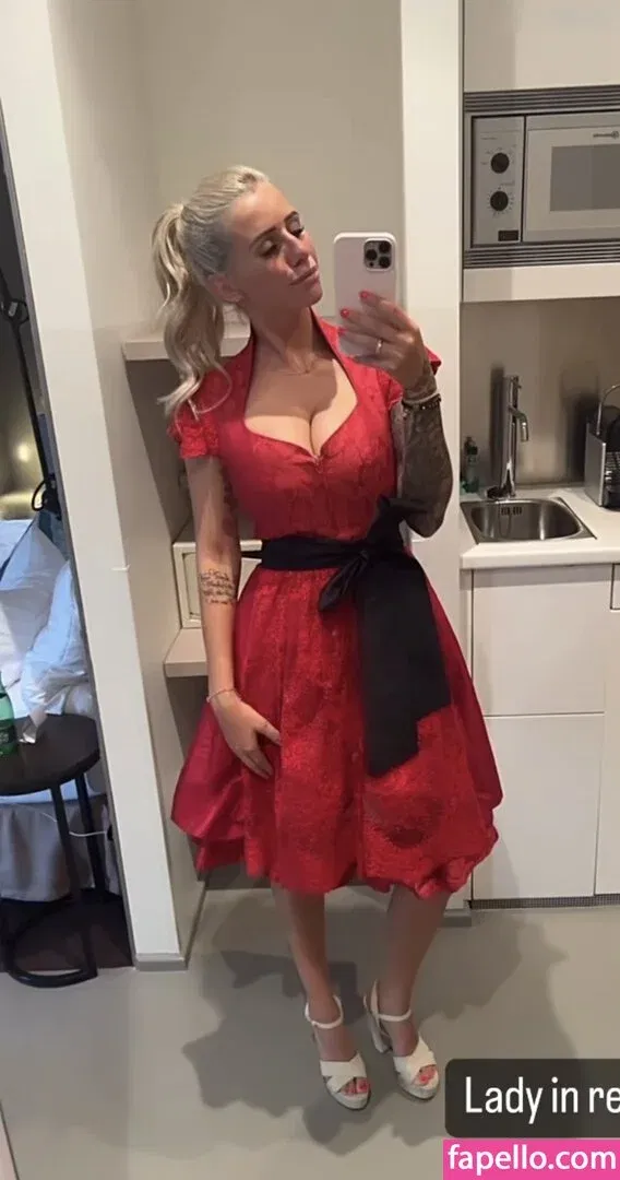 Carina Spack / carina_spack Onlyfans Photo Gallery 