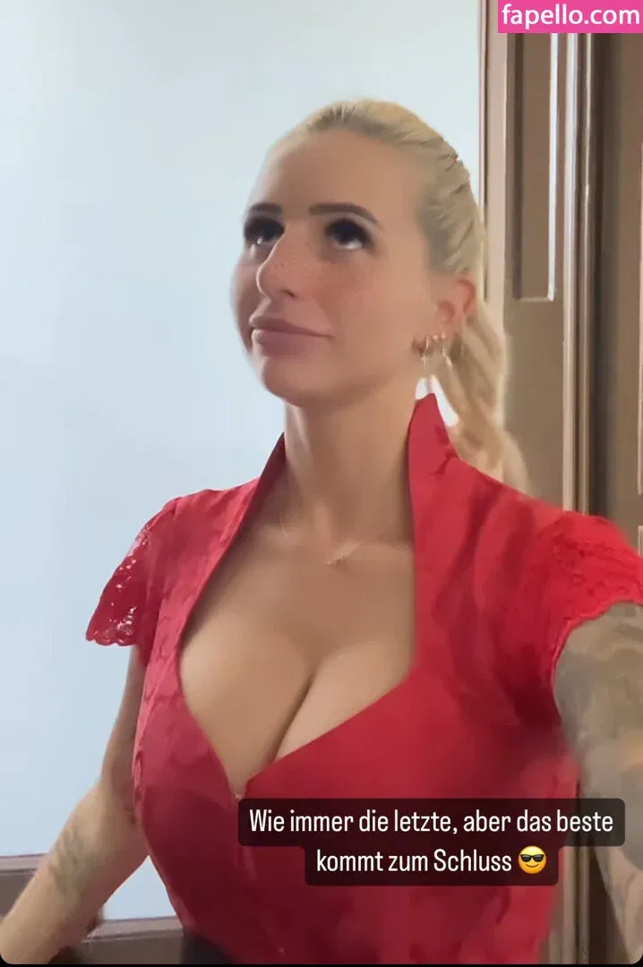 Carina Spack / carina_spack Onlyfans Photo Gallery 