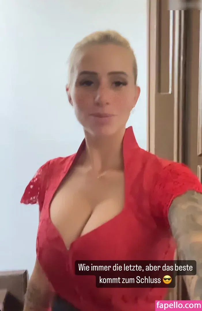 Carina Spack / carina_spack Onlyfans Photo Gallery 