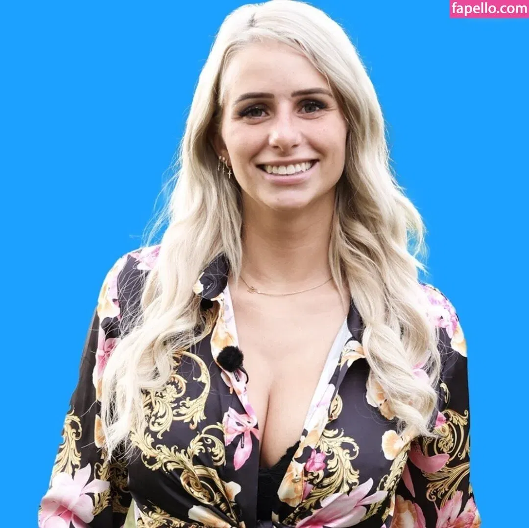 Carina Spack / carina_spack Onlyfans Photo Gallery 