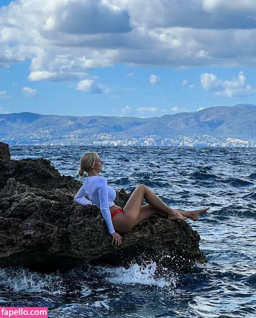 Carina Spack / carina_spack Onlyfans Photo Gallery 