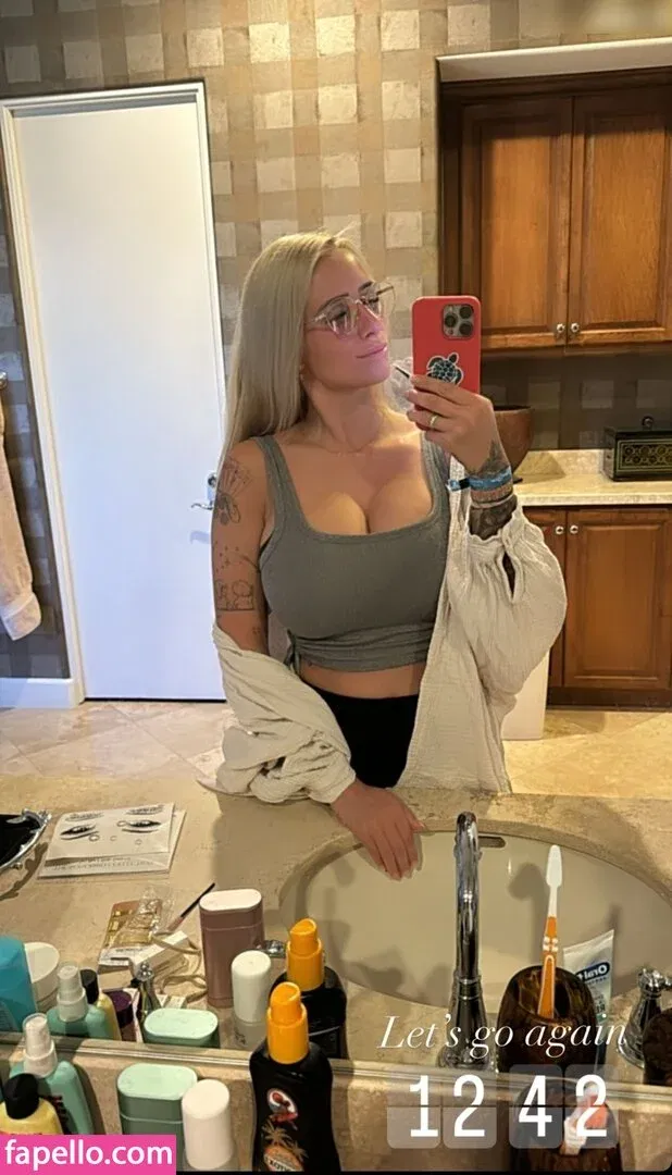 Carina Spack / carina_spack Onlyfans Photo Gallery 