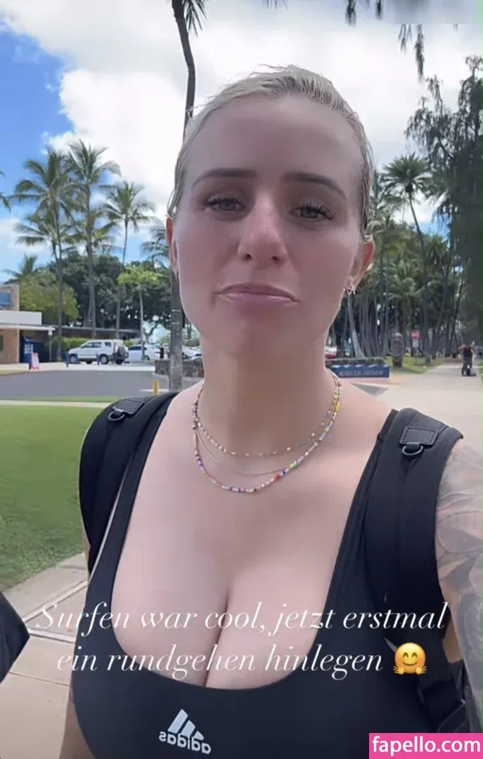 Carina Spack / carina_spack Onlyfans Photo Gallery 