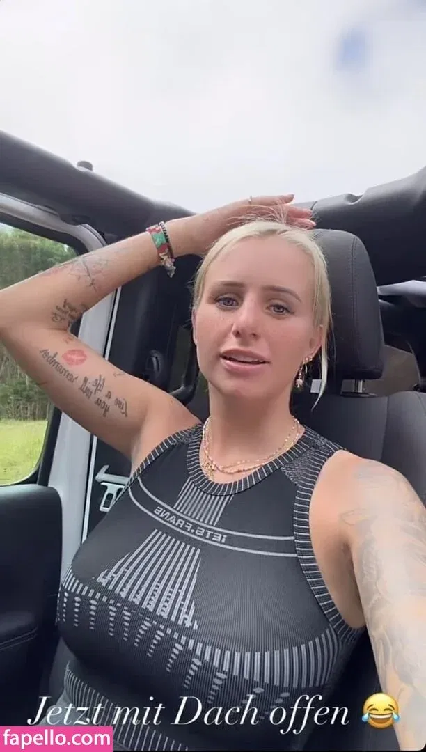 Carina Spack / carina_spack Onlyfans Photo Gallery 