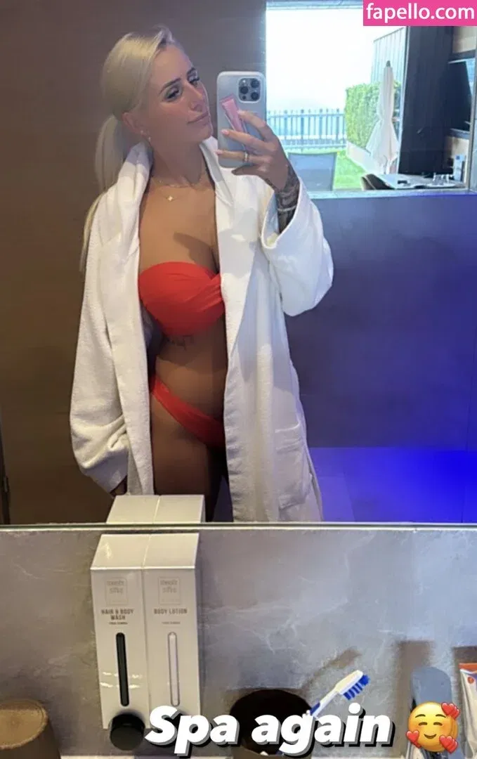 Carina Spack / carina_spack Onlyfans Photo Gallery 