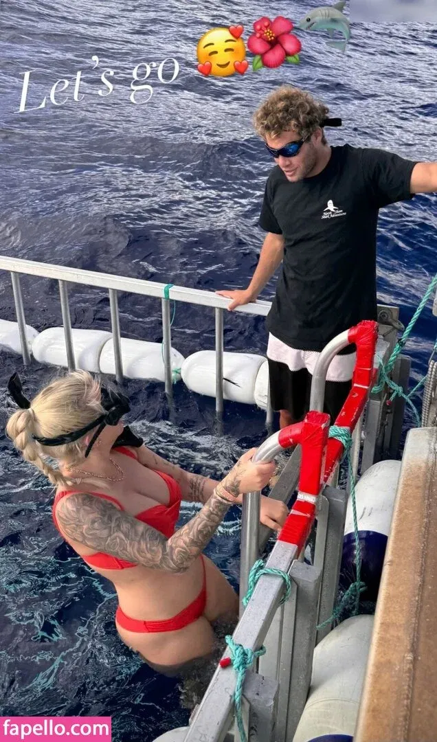 Carina Spack / carina_spack Onlyfans Photo Gallery 