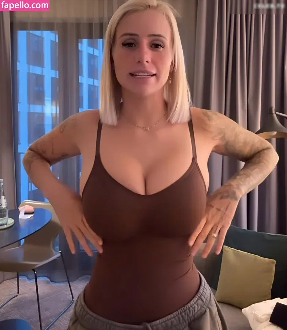 Carina Spack / carina_spack Onlyfans Photo Gallery 