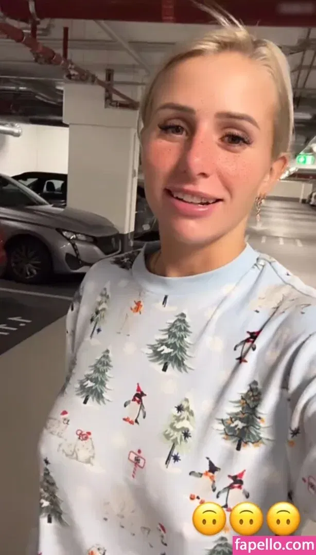 Carina Spack / carina_spack Onlyfans Photo Gallery 