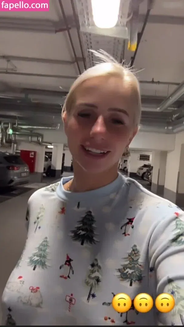 Carina Spack / carina_spack Onlyfans Photo Gallery 