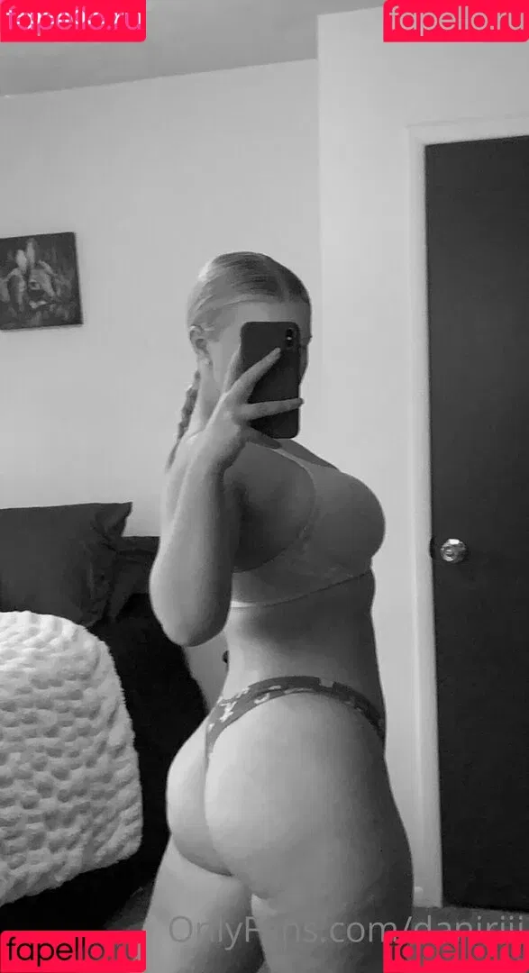 Daniriii Onlyfans Photo Gallery 