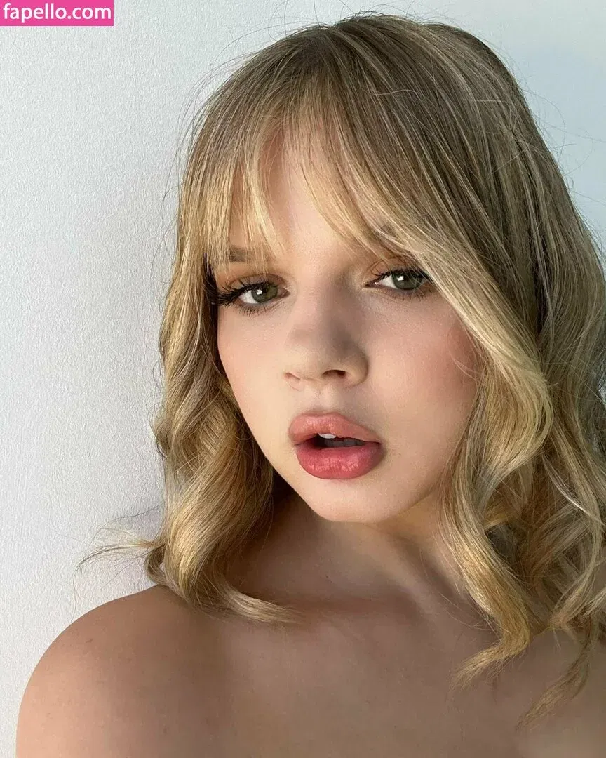 coco_lovelock2 / cocolovelock Onlyfans Photo Gallery 