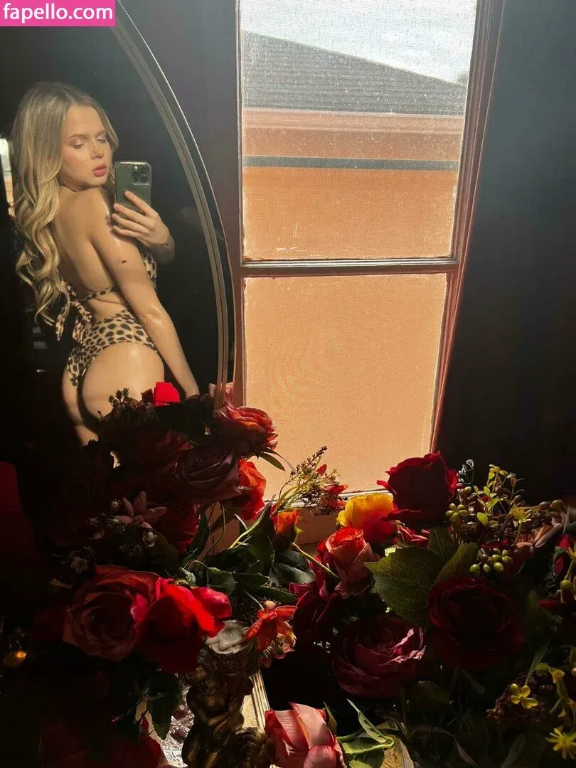 coco_lovelock2 / cocolovelock Onlyfans Photo Gallery 