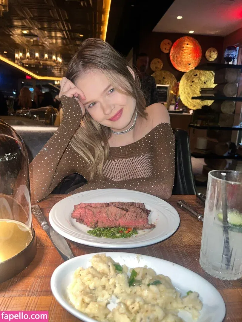 coco_lovelock2 / cocolovelock Onlyfans Photo Gallery 