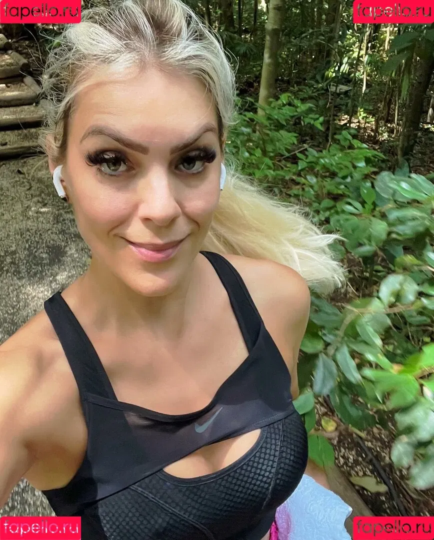Renata Fan / renatafan Onlyfans Photo Gallery 