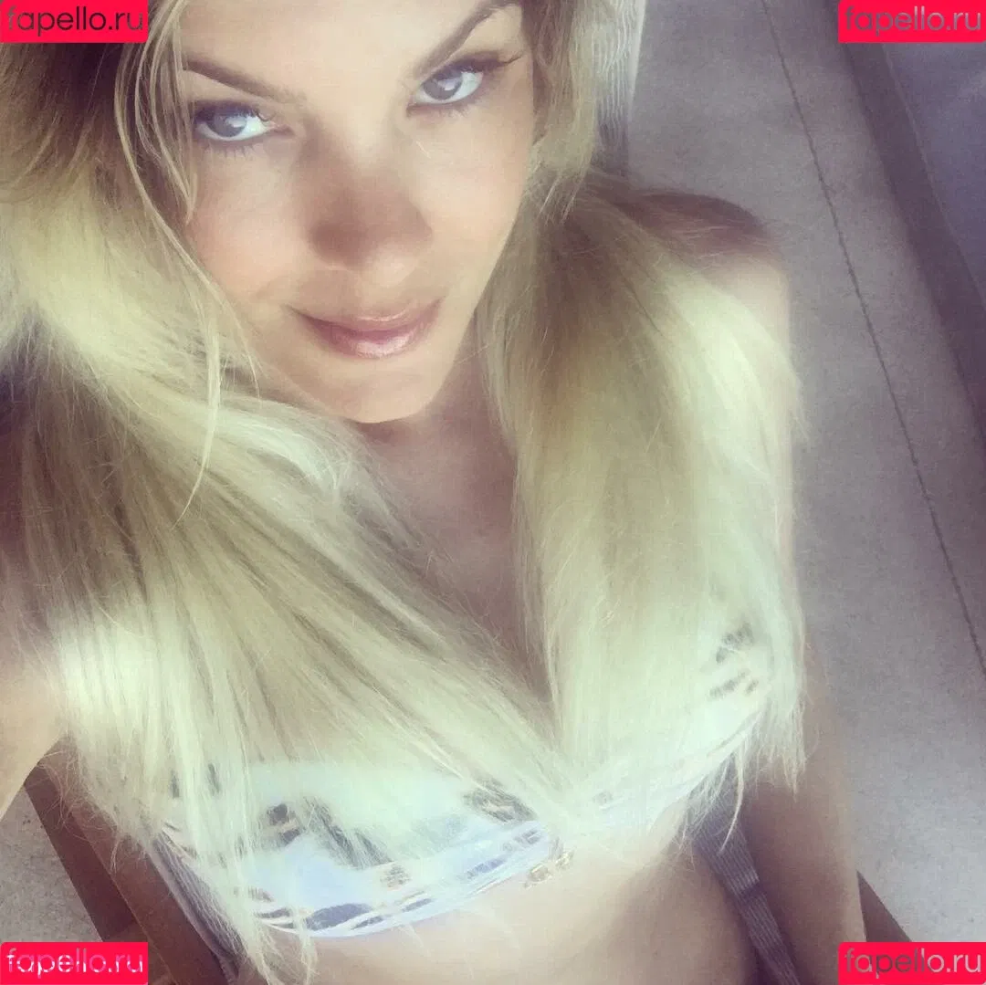 Renata Fan / renatafan Onlyfans Photo Gallery 