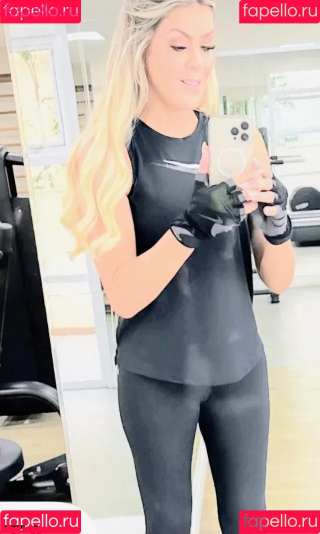Renata Fan / renatafan Onlyfans Photo Gallery 