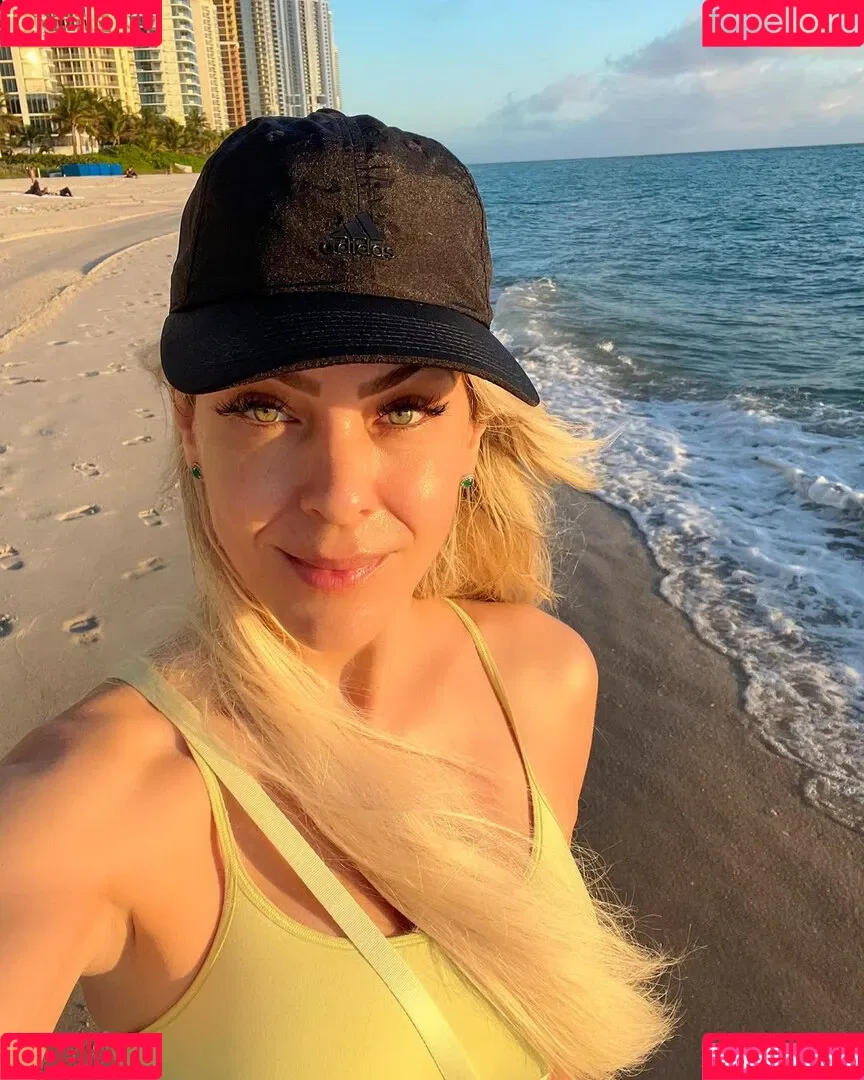 Renata Fan / renatafan Onlyfans Photo Gallery 