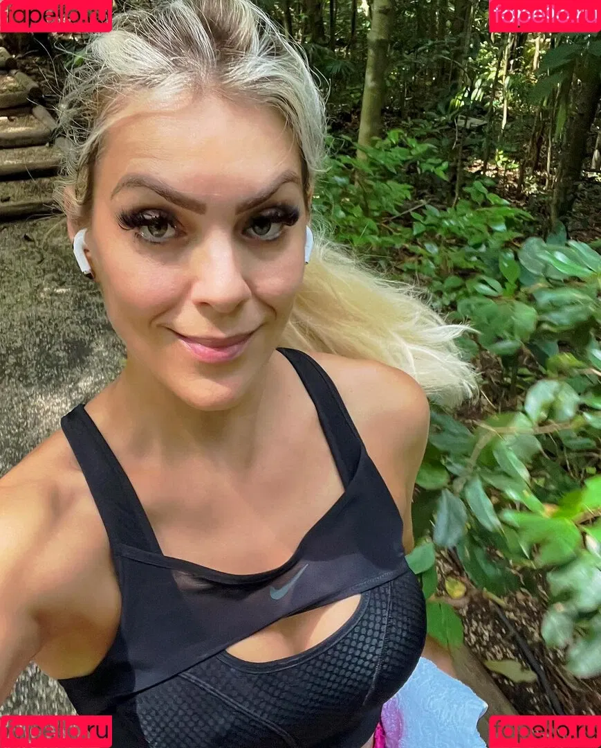 Renata Fan / renatafan Onlyfans Photo Gallery 