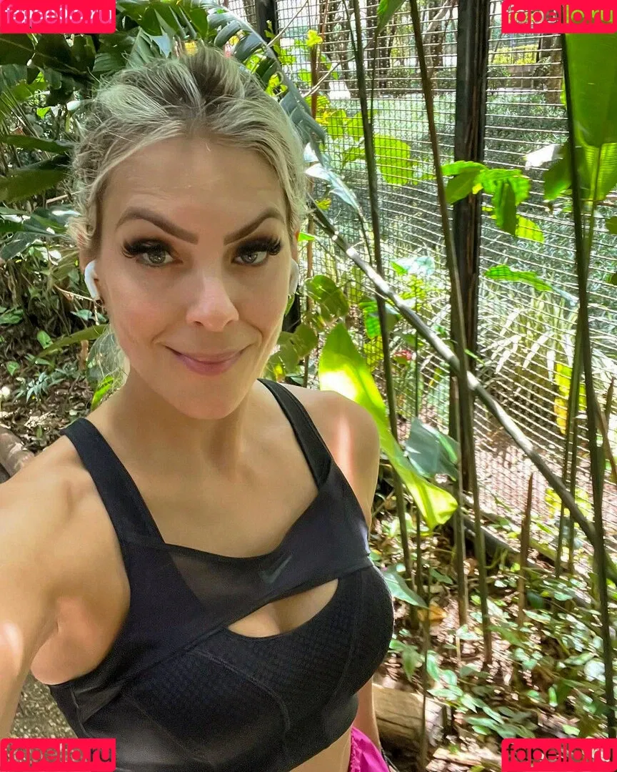Renata Fan / renatafan Onlyfans Photo Gallery 