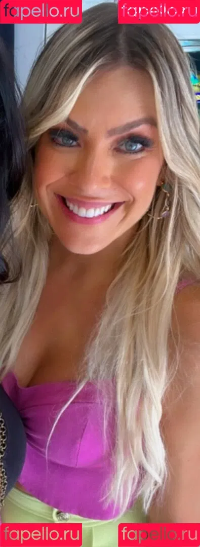 Renata Fan / renatafan Onlyfans Photo Gallery 