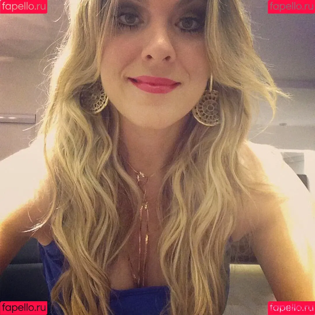 Renata Fan / renatafan Onlyfans Photo Gallery 