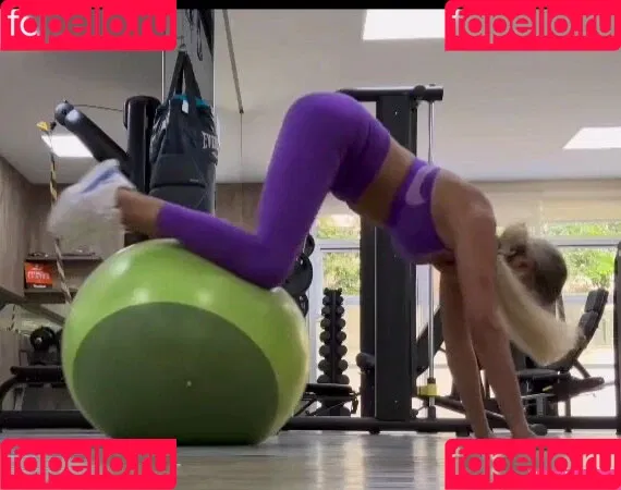 Renata Fan / renatafan Onlyfans Photo Gallery 