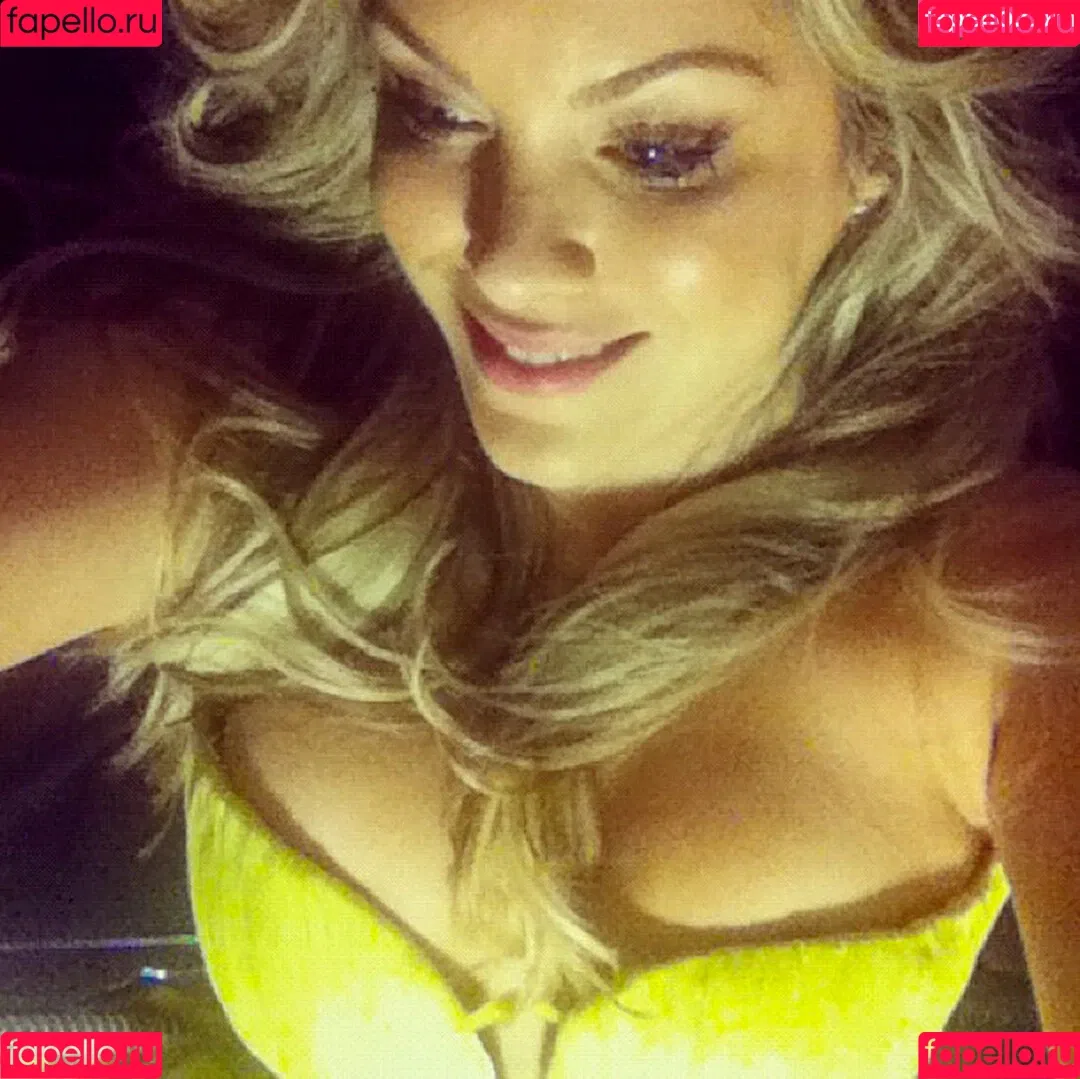 Renata Fan / renatafan Onlyfans Photo Gallery 